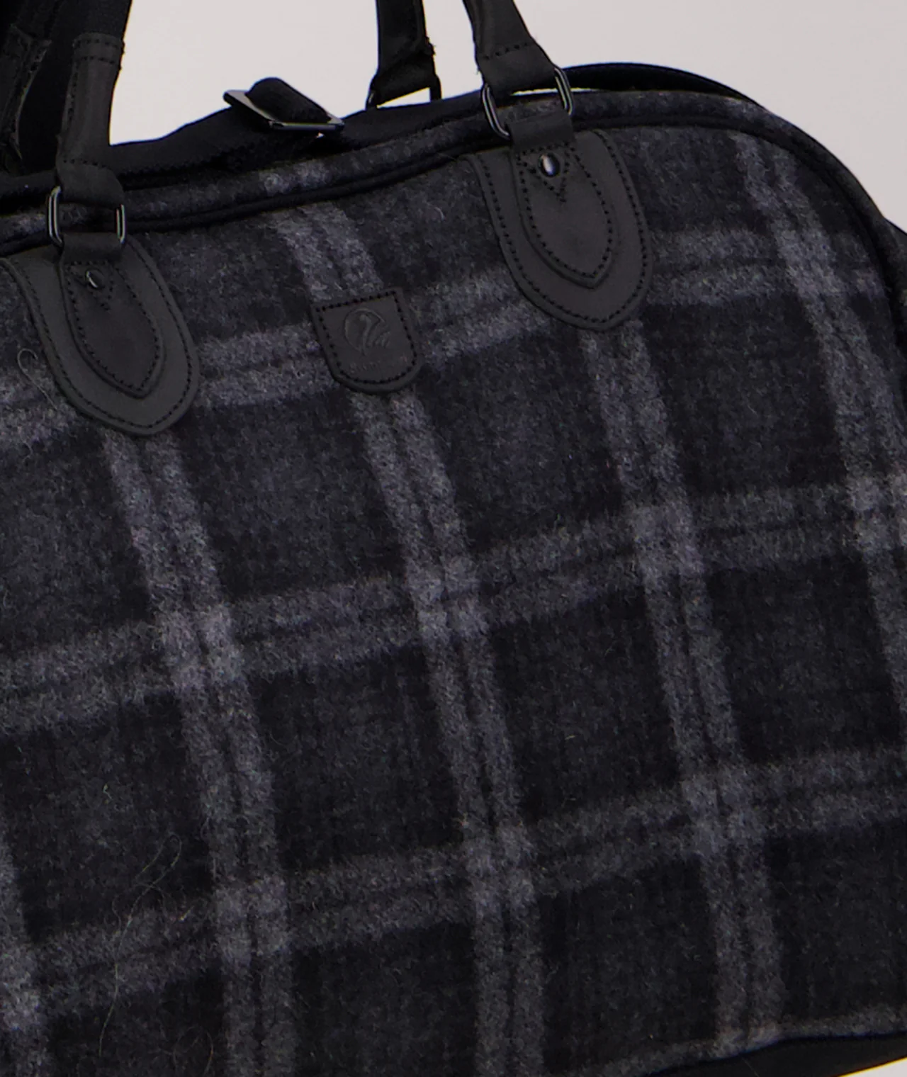 Kingston Weekender Bag - Image 6