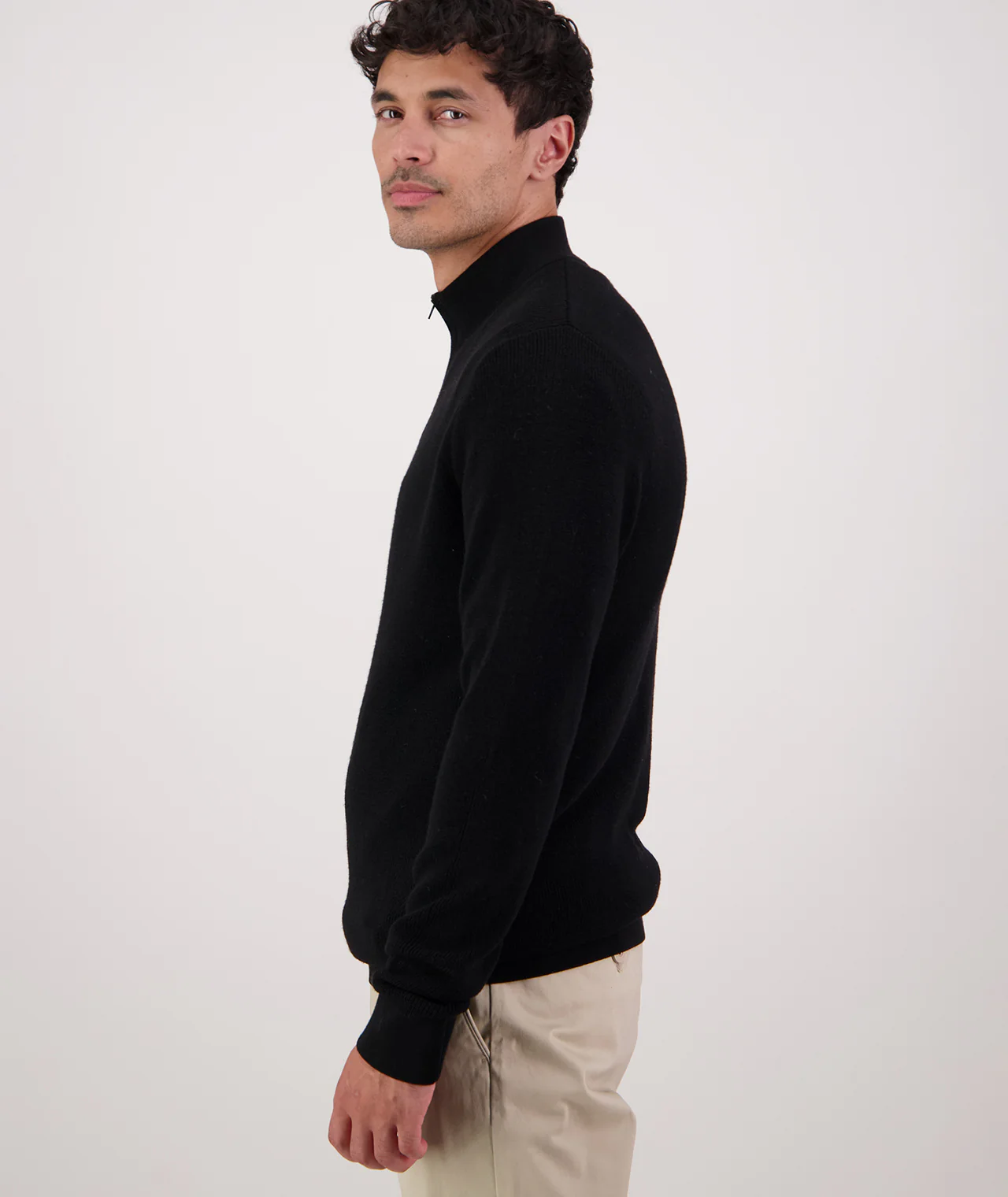 Men's Otahu River V2 Quarter Zip - Image 2