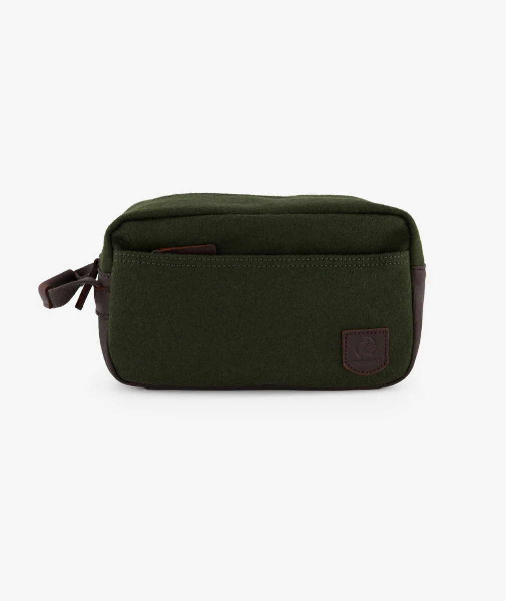 Island Bay Wash Bag