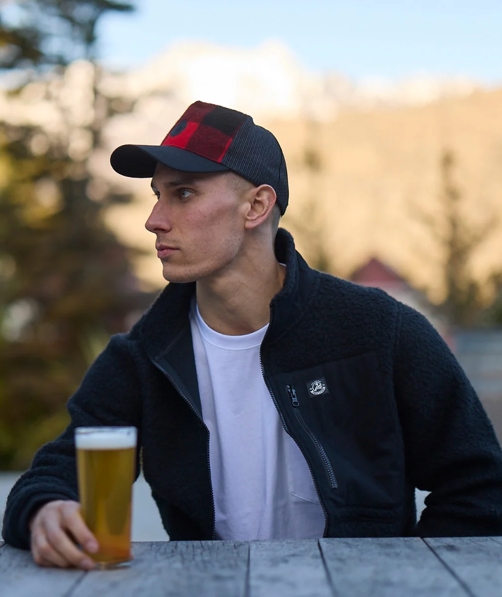 Swanni Trucker Cap - Image 6