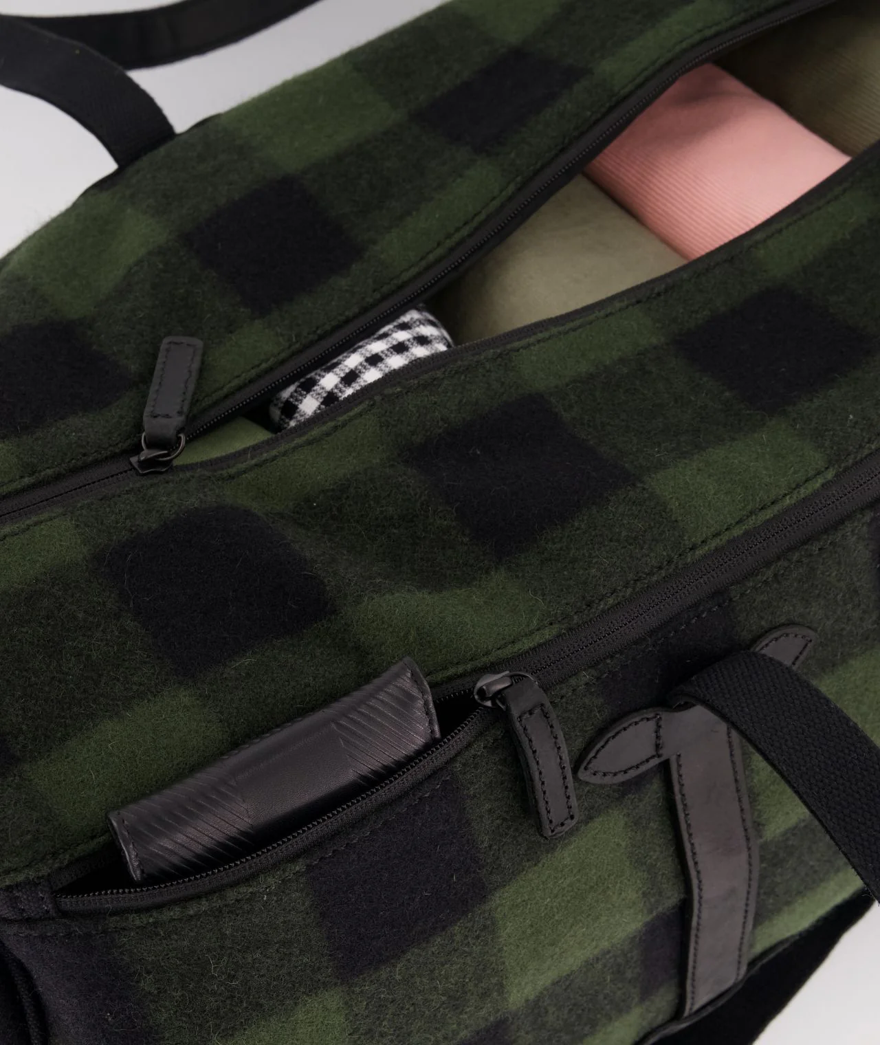 Kingston Traveller Bag - Image 10